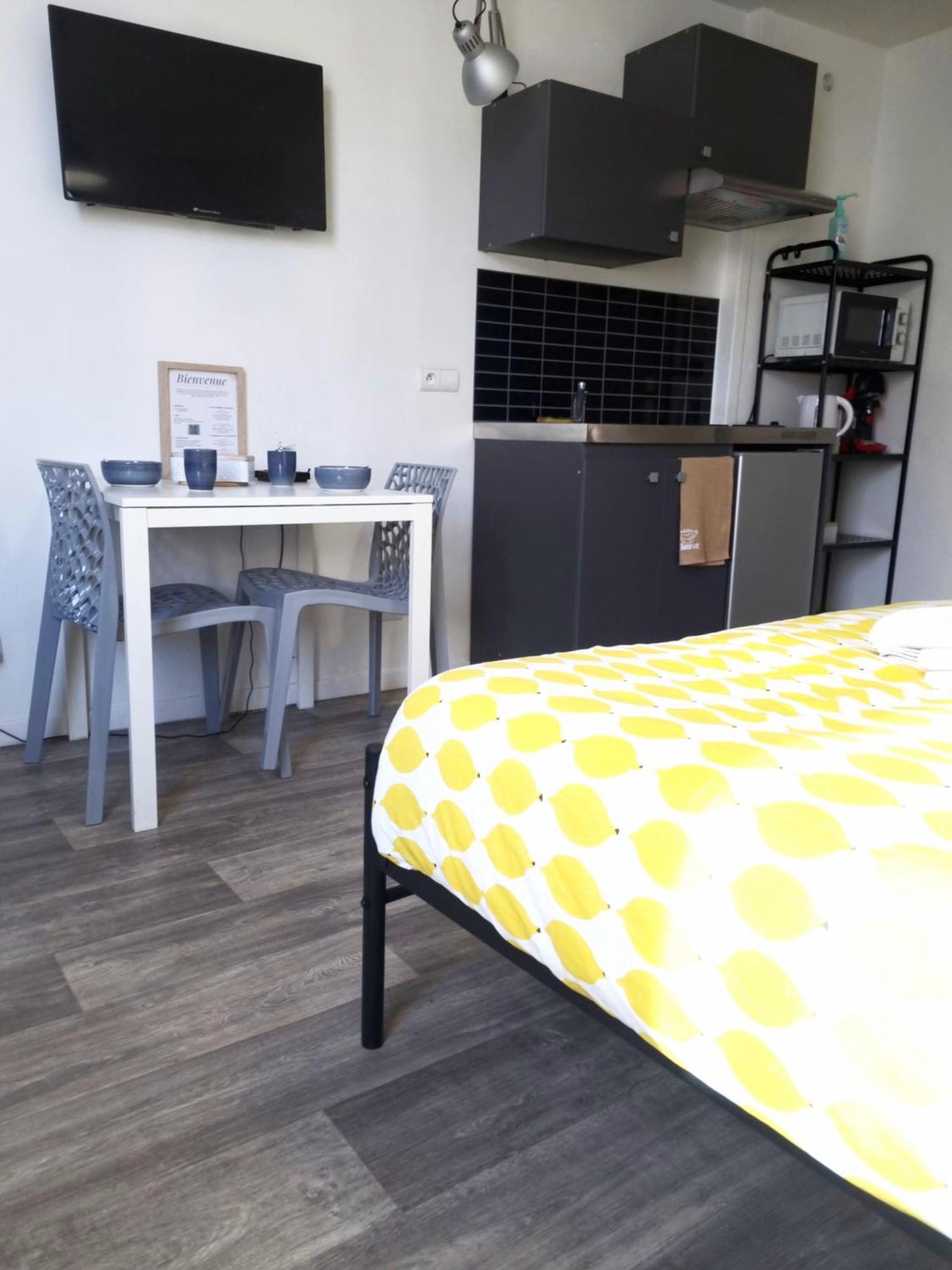 Cosy Hypercentre Netflix Apartment Нарбон Екстериор снимка