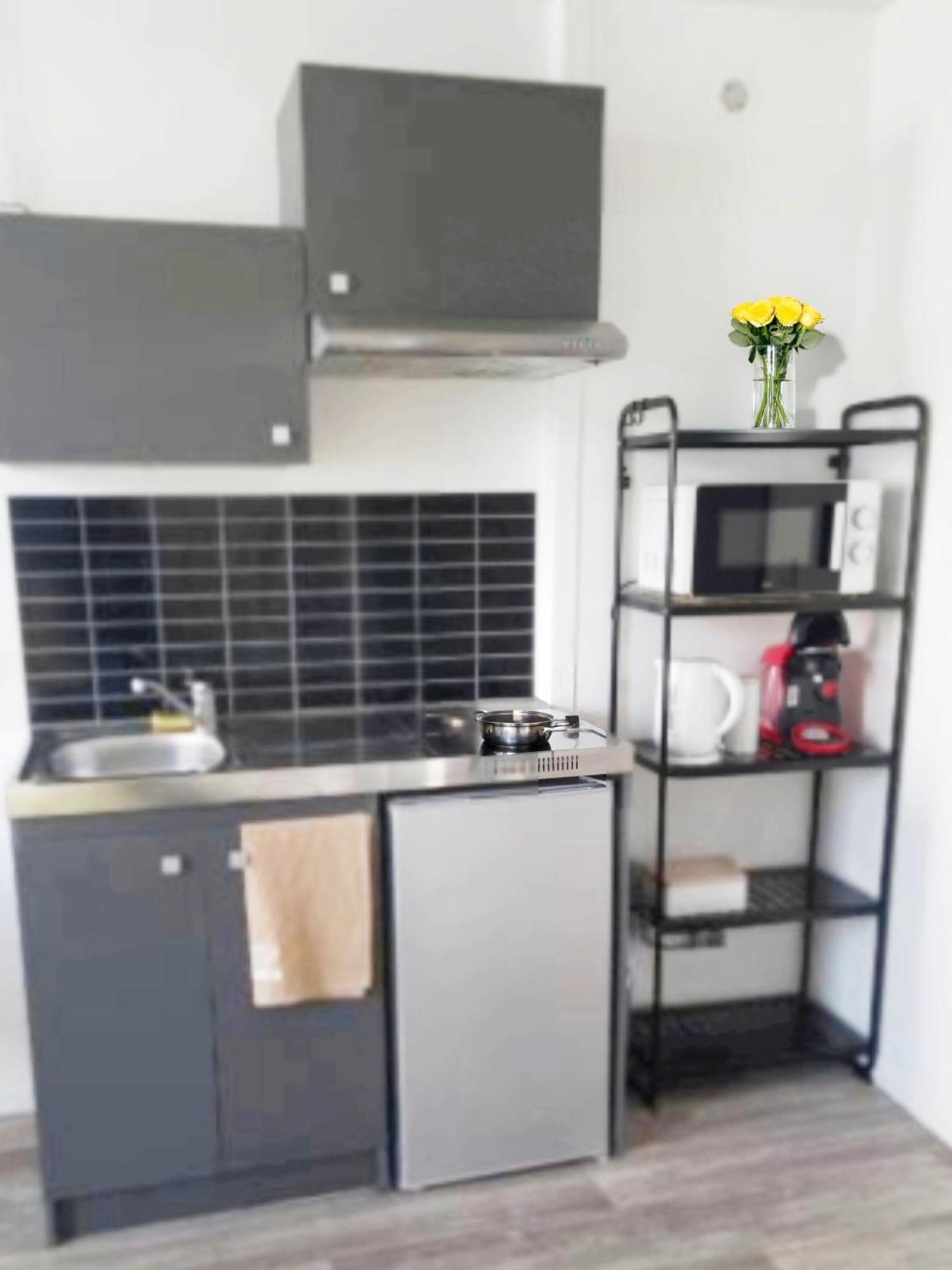 Cosy Hypercentre Netflix Apartment Нарбон Екстериор снимка